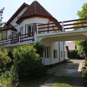 DOMENIU DE VANZARE IN BOLINTIN VALE casa teren livada 9800m2  - 730000 Euro